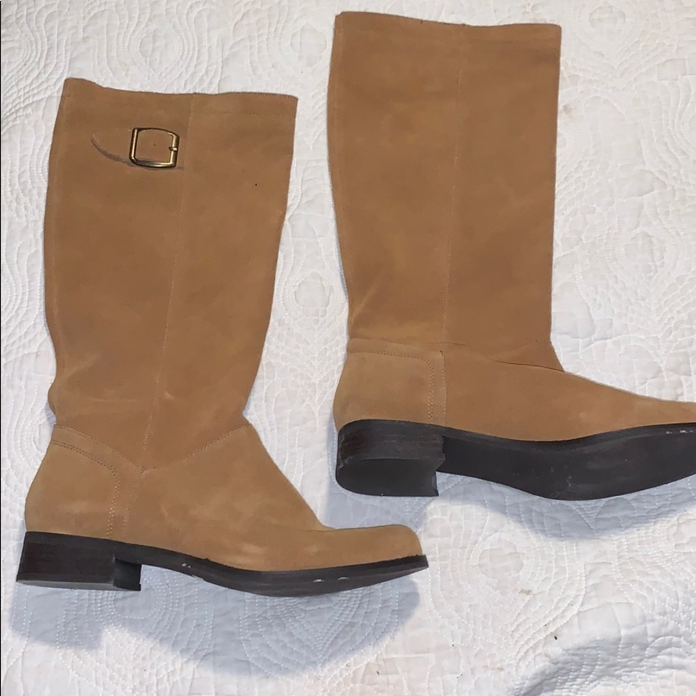 Charles by Charles Davis Suede Boots size 8.5 suede rubber soles comfort…